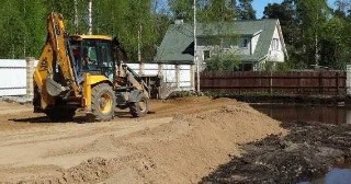Отсыпка грунта Азов, цена от 204 руб.