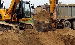 Выкопать яму экскаватором в Азове от 918 руб. - 2Землекопа-Азв
