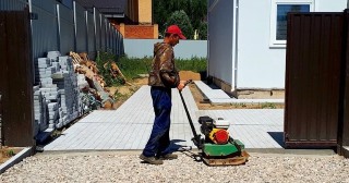 Устройство въезда на участок Азов, цена от 49951 руб.